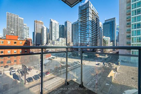 Photo 12 at 708 - 397 Front Street W, Waterfront Communities C1, Toronto