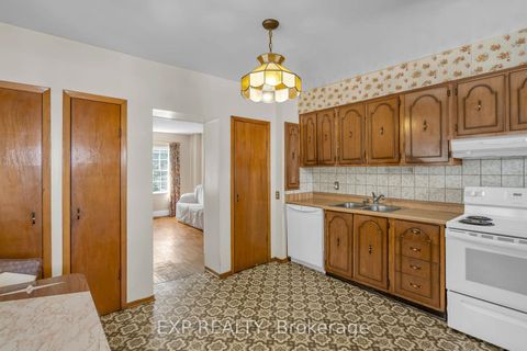 Photo 9 at 39 River Street, Sutton & Jackson's Point, Georgina