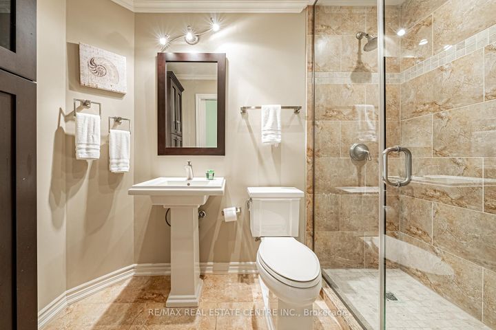 Photo 23 at 6 Iris Court, Carlisle, Hamilton