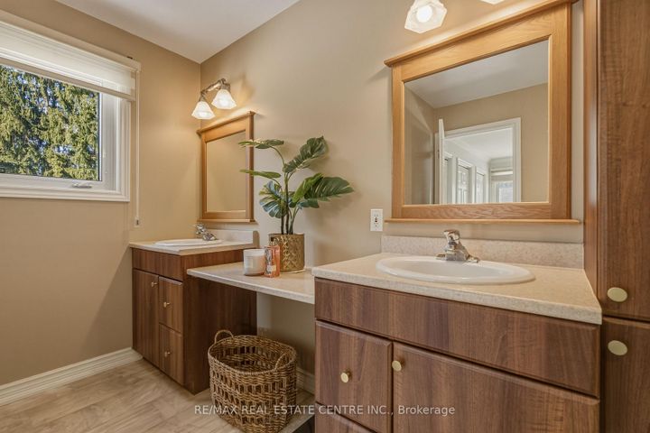 Photo 29 at 6 Iris Court, Carlisle, Hamilton