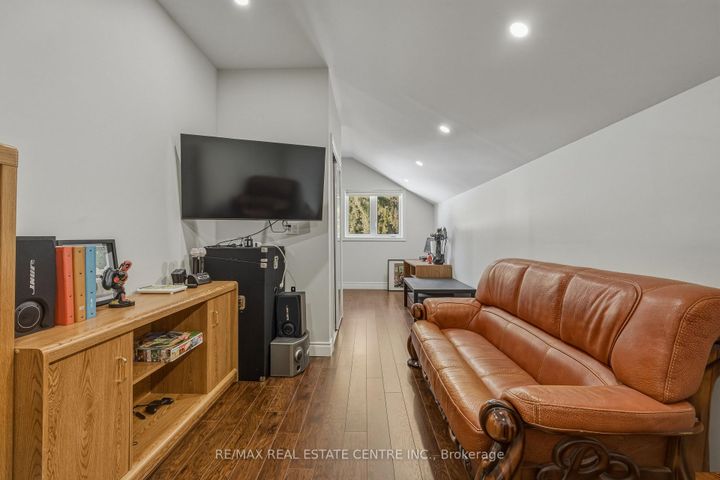 Photo 33 at 6 Iris Court, Carlisle, Hamilton