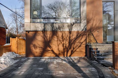 Photo 5 at 7 Bentley Drive, Queensway, Toronto
