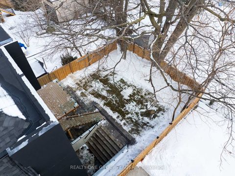 Photo 28 at 7 Bentley Drive, Queensway, Toronto