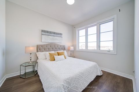 Photo 31 at 127 Decast Crescent, Box Grove, Markham