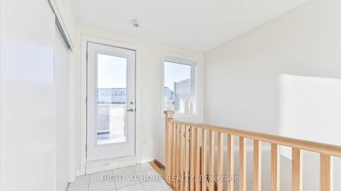 Photo 10 at 19 Thomas Mulholland Drive, CFB, Toronto