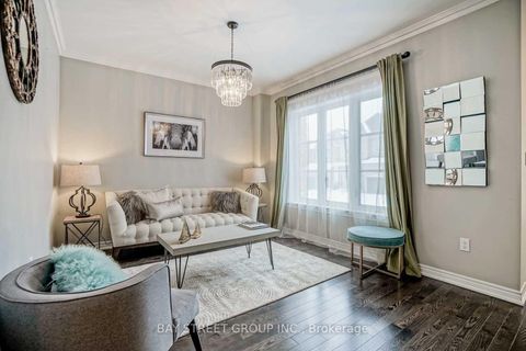 Photo 4 at 24 Plantain Lane, Oak Ridges Lake Wilcox, Richmond Hill