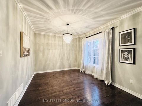 Photo 5 at 24 Plantain Lane, Oak Ridges Lake Wilcox, Richmond Hill