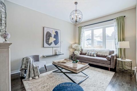 Photo 13 at 24 Plantain Lane, Oak Ridges Lake Wilcox, Richmond Hill