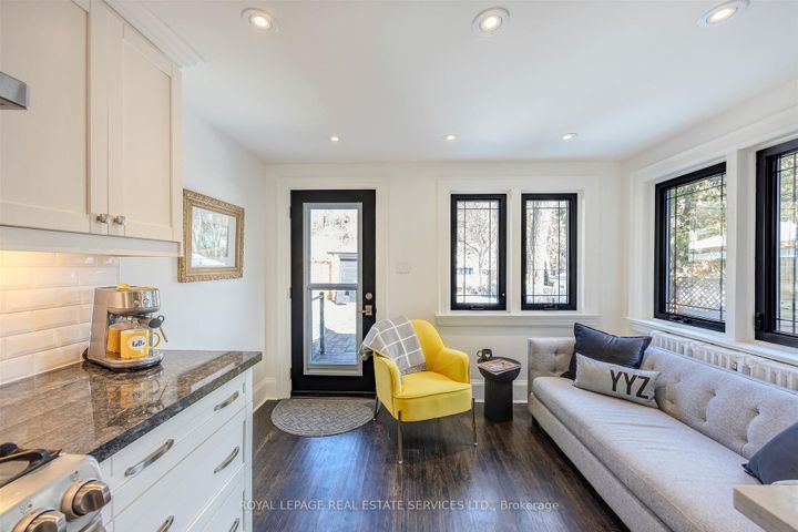 Photo 13 at 81 Armadale Avenue, Swansea, Toronto