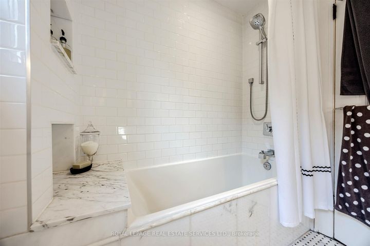 Photo 21 at 81 Armadale Avenue, Swansea, Toronto