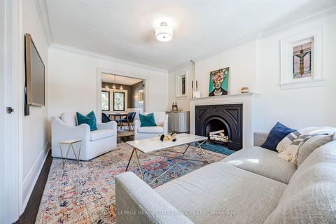 Photo 4 at 81 Armadale Avenue, Swansea, Toronto