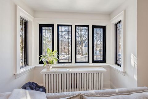 Photo 6 at 81 Armadale Avenue, Swansea, Toronto