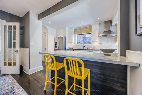 Photo 10 at 81 Armadale Avenue, Swansea, Toronto