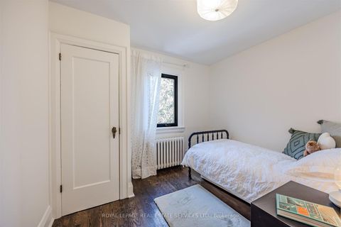 Photo 19 at 81 Armadale Avenue, Swansea, Toronto