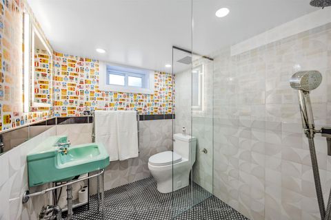 Photo 25 at 81 Armadale Avenue, Swansea, Toronto