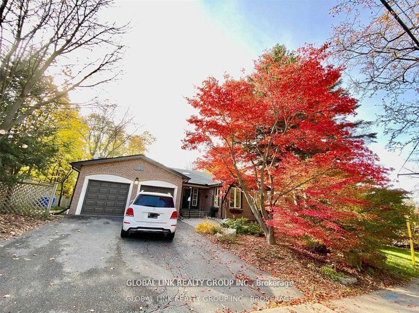 812 Bexhill Road, Clarkson, Mississauga 