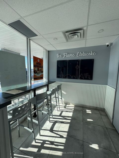 Photo 2 at 974 - 974 Albion Road S, Beaumonde Heights, Toronto