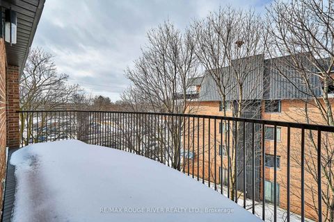 Photo 11 at 401 - 337 Simcoe Street, O'Neill, Oshawa