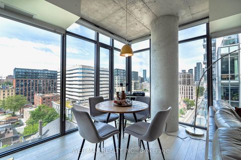 Photo 5 at Unit 1005 - 111 Bathurst Street, Waterfront Communities C1, Toronto