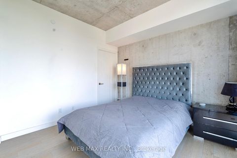 Photo 8 at Unit 1005 - 111 Bathurst Street, Waterfront Communities C1, Toronto