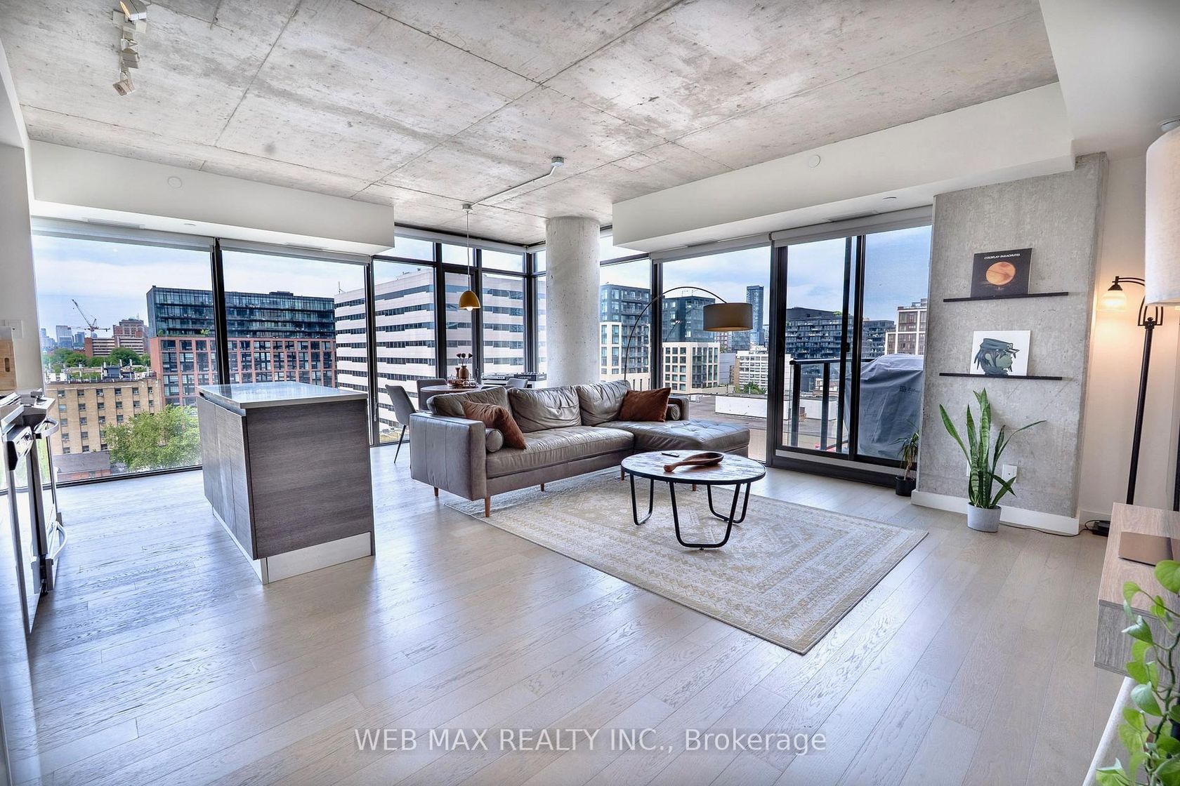 Unit 1005 - 111 Bathurst Street, Waterfront Communities C1, Toronto 