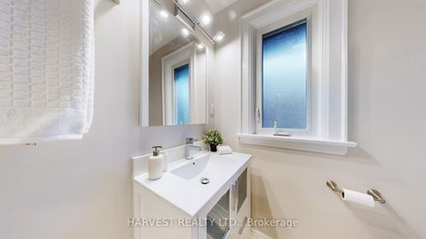 Photo 26 at 49 Chudleigh Avenue, Lawrence Park South, Toronto