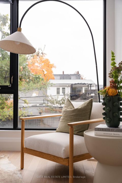 Photo 2 at 110B Palmerston Avenue, Bellwoods, Toronto