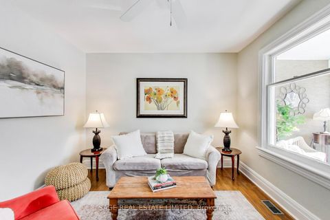 Photo 3 at 28 Aldwych Avenue, East York, Toronto