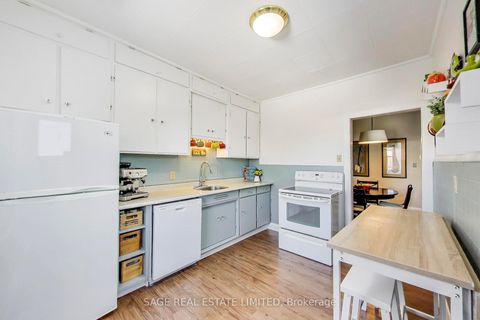 Photo 8 at 28 Aldwych Avenue, East York, Toronto