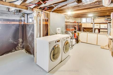 Photo 22 at 28 Aldwych Avenue, East York, Toronto