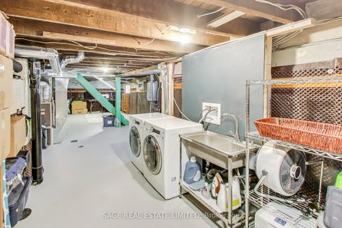 Photo 23 at 28 Aldwych Avenue, East York, Toronto