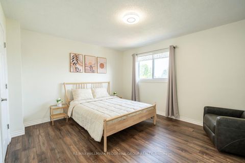 Photo 6 at 12 Cuthbert Street, Ardagh, Barrie