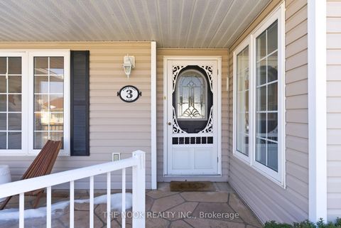 Photo 3 at 3 Birch Tree Lane, Bowmanville, Clarington