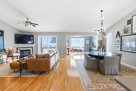 Photo 5 at 3 Birch Tree Lane, Bowmanville, Clarington