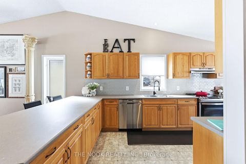 Photo 26 at 3 Birch Tree Lane, Bowmanville, Clarington