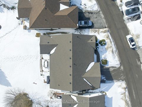 Photo 40 at 3 Birch Tree Lane, Bowmanville, Clarington