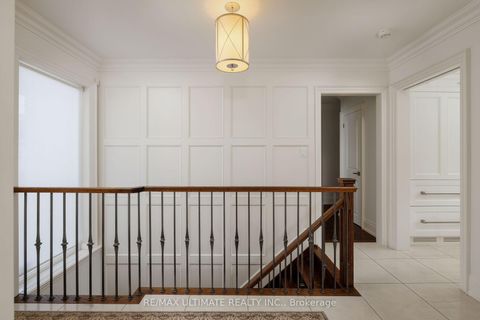 Photo 5 at 27 Ravensbourne Crescent, Rosethorn, Toronto