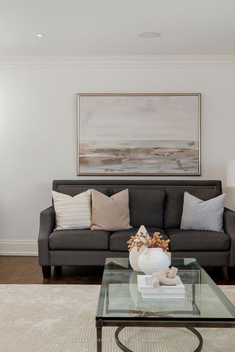 Photo 10 at 27 Ravensbourne Crescent, Rosethorn, Toronto