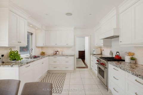 Photo 18 at 27 Ravensbourne Crescent, Rosethorn, Toronto