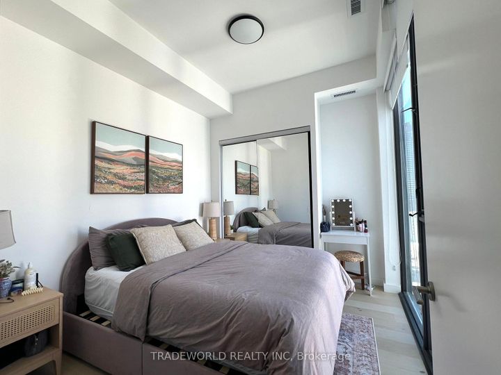 Photo 4 at 2204 - 81 Wellesley Street E, Yonge Corridor, Toronto