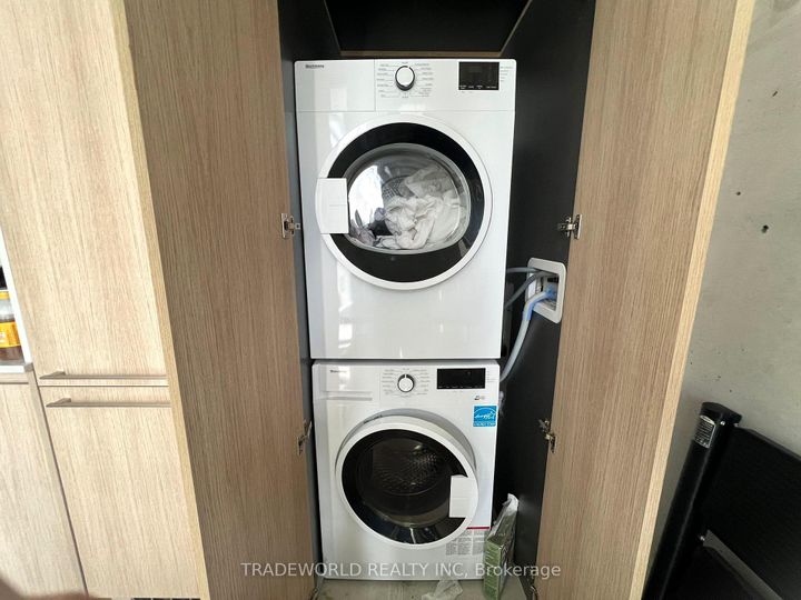 Photo 10 at 2204 - 81 Wellesley Street E, Yonge Corridor, Toronto