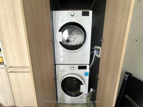 Photo 10 at 2204 - 81 Wellesley Street E, Yonge Corridor, Toronto