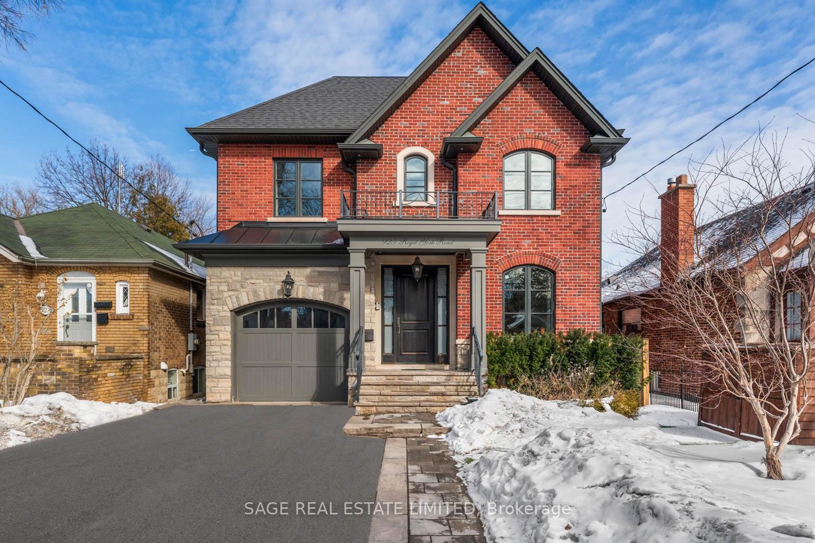 925 Royal York Road, Queensway, Toronto 2