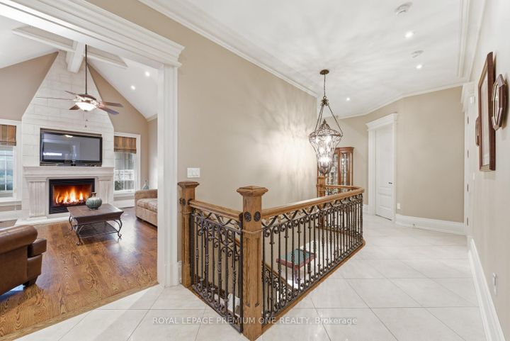 Photo 23 at 155 Cook's Mill Crescent, Patterson, Vaughan