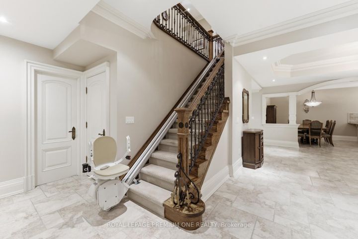 Photo 34 at 155 Cook's Mill Crescent, Patterson, Vaughan