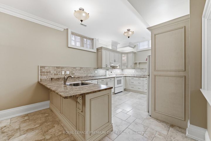 Photo 37 at 155 Cook's Mill Crescent, Patterson, Vaughan