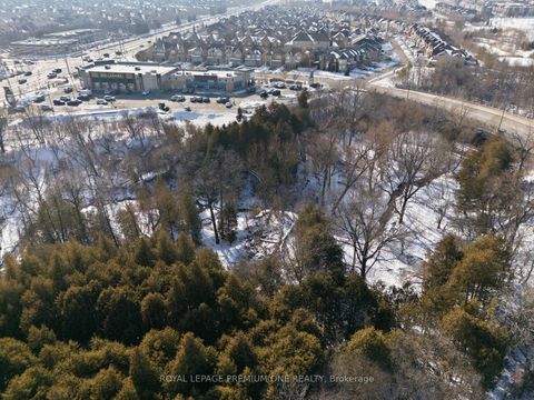 Photo 49 at 155 Cook's Mill Crescent, Patterson, Vaughan