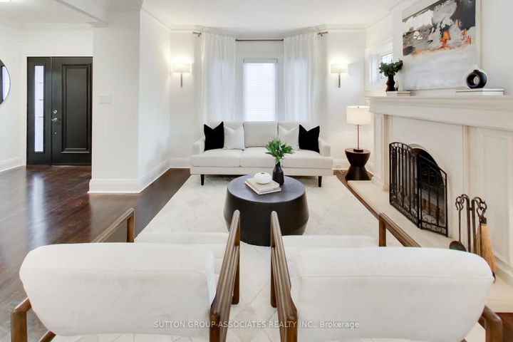 Photo 3 at 116 Maplewood Avenue, Cedarvale, Toronto