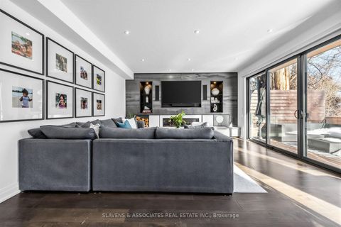 Photo 13 at 41 Invermay Avenue, Clanton Park, Toronto