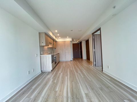 Photo 2 at 911 - 17 Bathurst Street, Waterfront Communities C1, Toronto